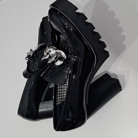 Antonio Melani Palmer Lug Sole Chain Detail Platform Loafer Pumps - Picture 5 of 8